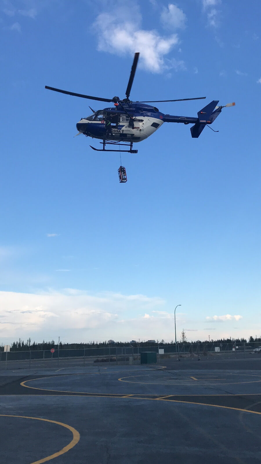 Test-deployment of the bio-optical frame over the GSH base in Yellowknife. © Great Slave Helicopters Takuvik2019 Picture6 6
