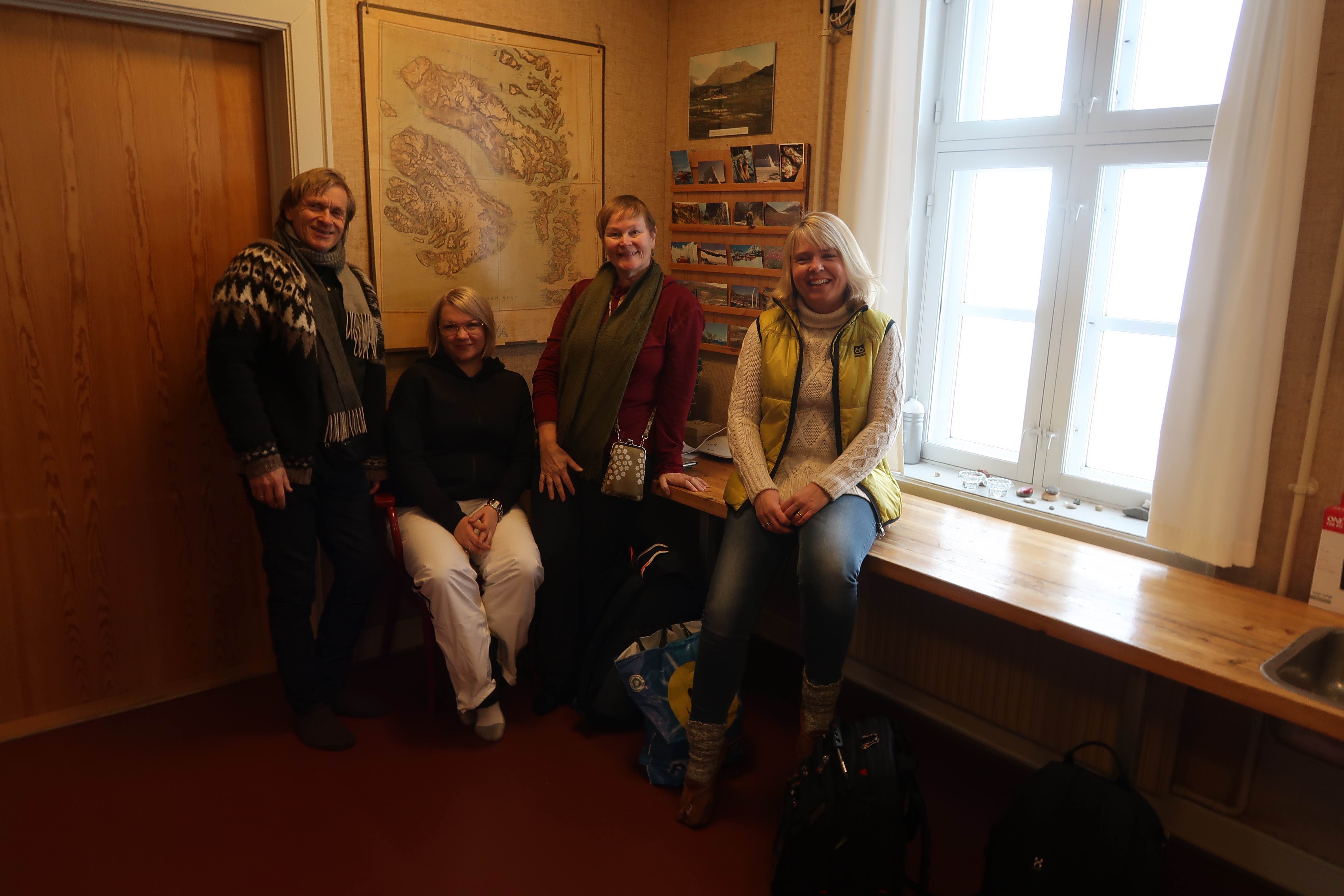 Nunataryuk researchers inside the Arctic Station. ©Morten Rasch Ilulissat spring 2019 Morten Rasch Inside the Arctic Station web